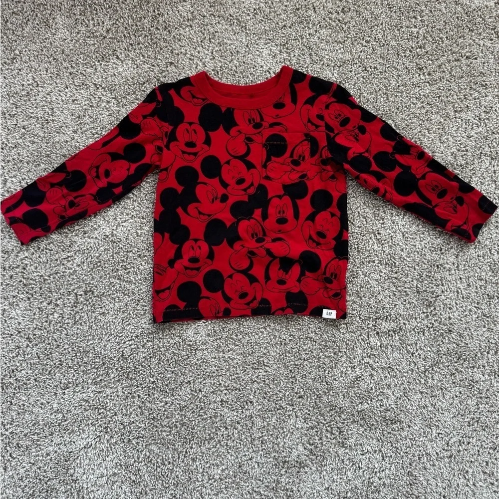 GAP Disney Mickey Mouse Long Sleeve Shirt Size Red and Black Character tee 3T